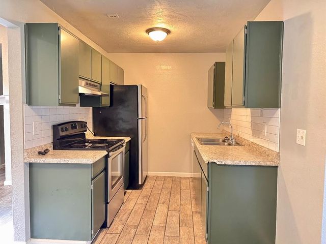 11402 N Lincoln Boulevard, Oklahoma City, OK 73114
