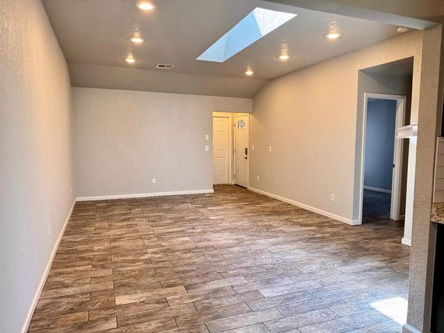 11402 N Lincoln Boulevard, Oklahoma City, OK 73114