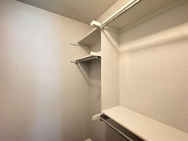 11402 N Lincoln Boulevard, Oklahoma City, OK 73114
