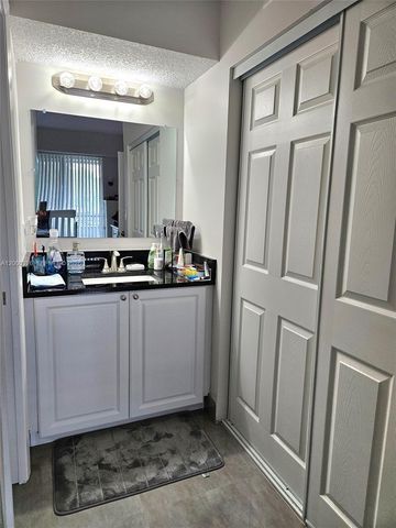 841 Lyons Rd 24205, Coconut Creek, FL 33063