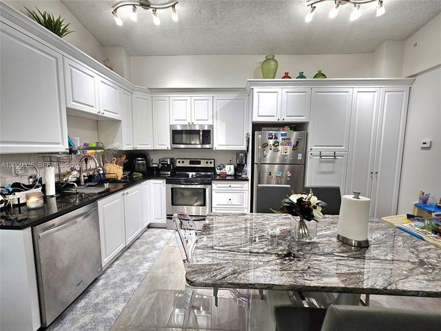 841 Lyons Rd 24205, Coconut Creek, FL 33063