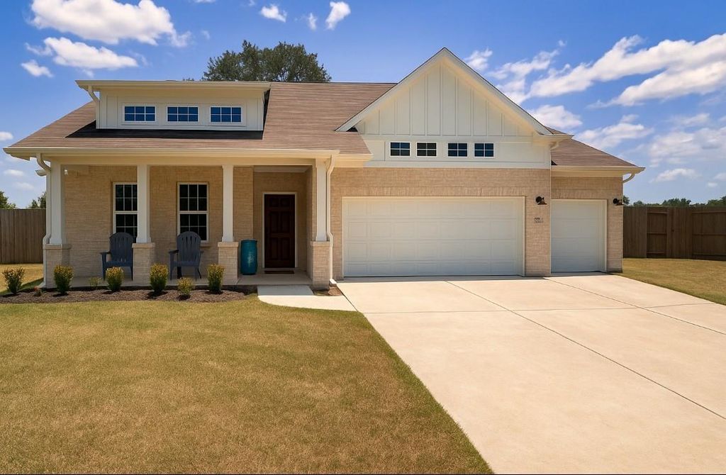 253 Twin Lakes Boulevard W, West Columbia, TX 77486