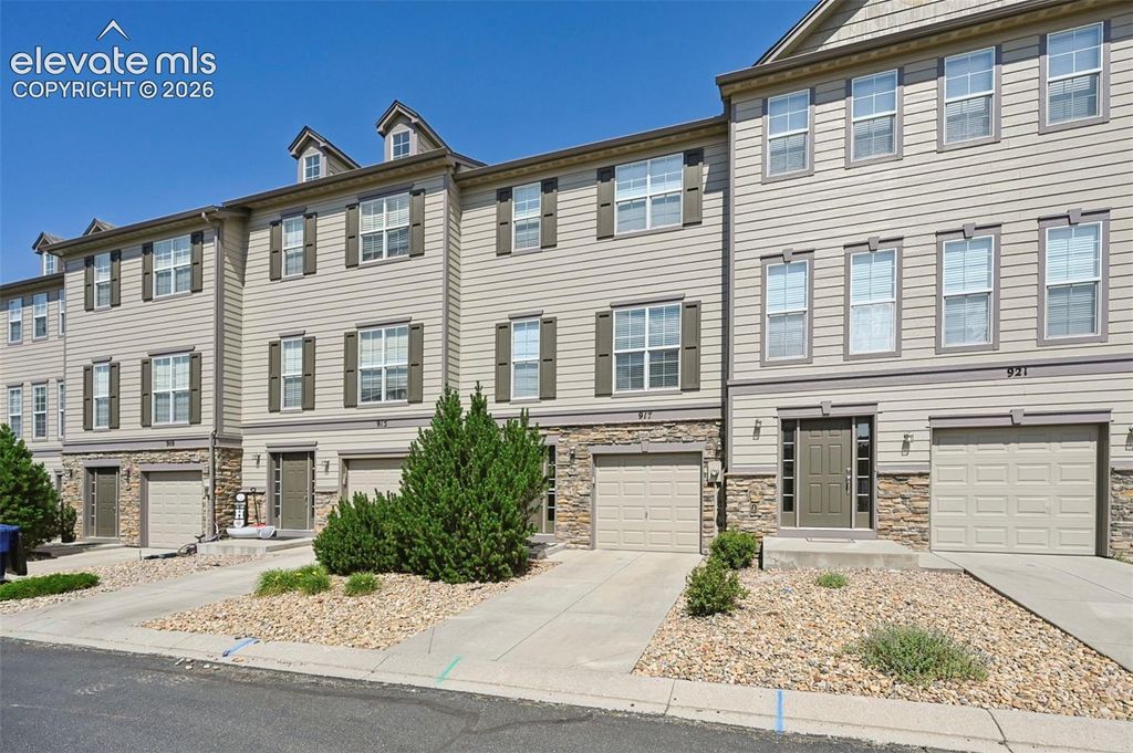 917 Burning Bush Point, Monument, CO 80132 — photo 2