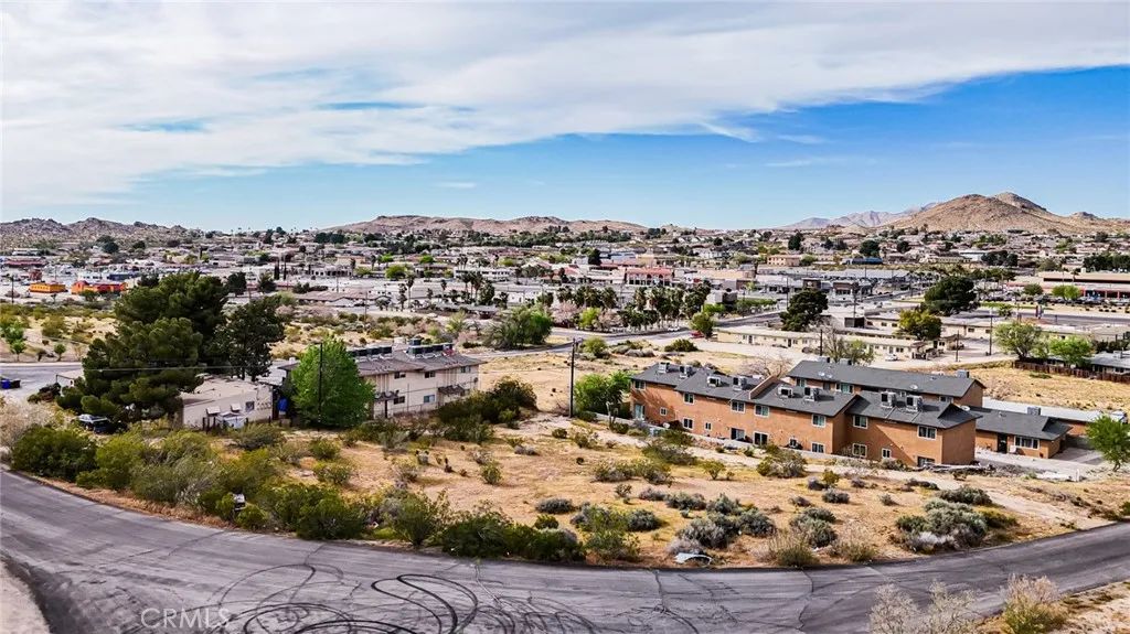 15750 Olalee, Apple Valley, CA 92307