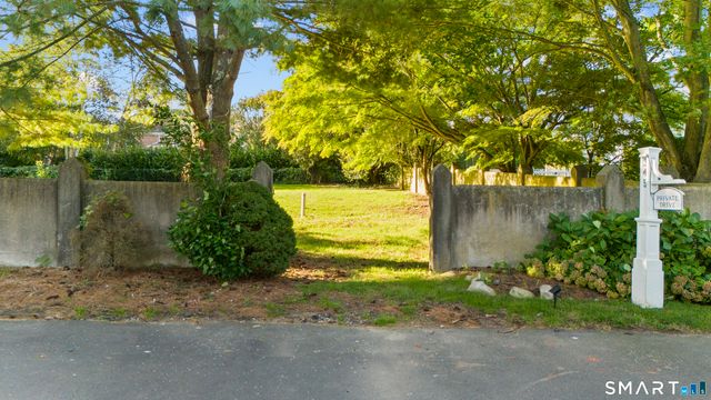 319 Old Battery Road, Bridgeport, CT 06605