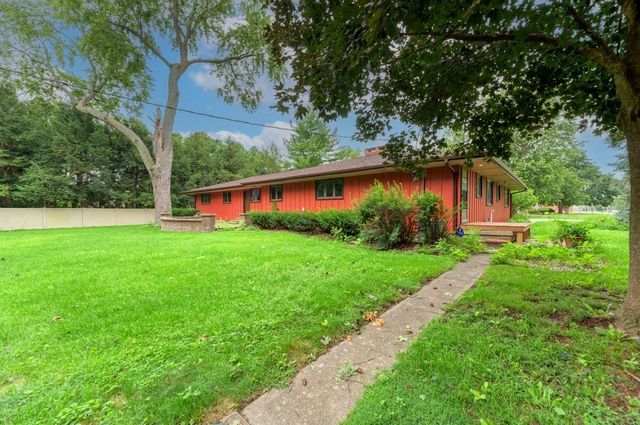 210 S Small Avenue, Kankakee, IL 60901