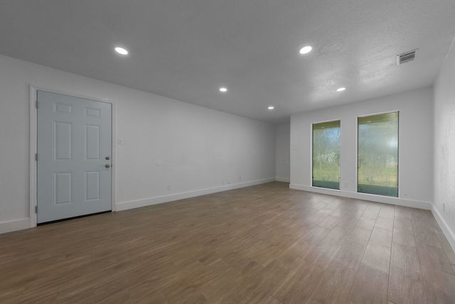 1007 W Sanford Street D, Arlington, TX 76012