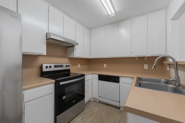 1007 W Sanford Street D, Arlington, TX 76012