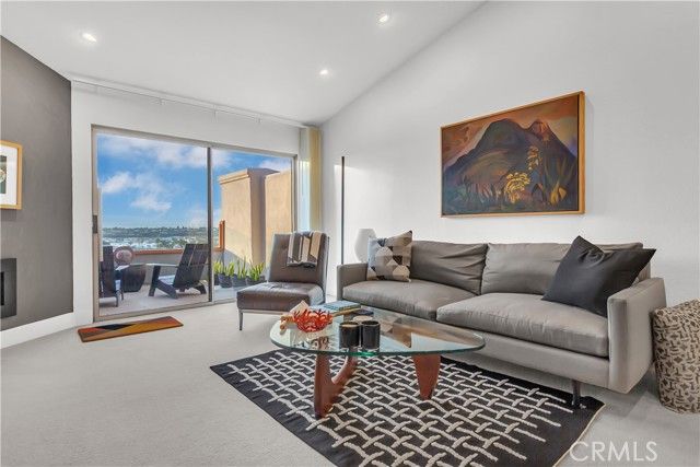 128 Villa Point, Newport Beach, CA 92660