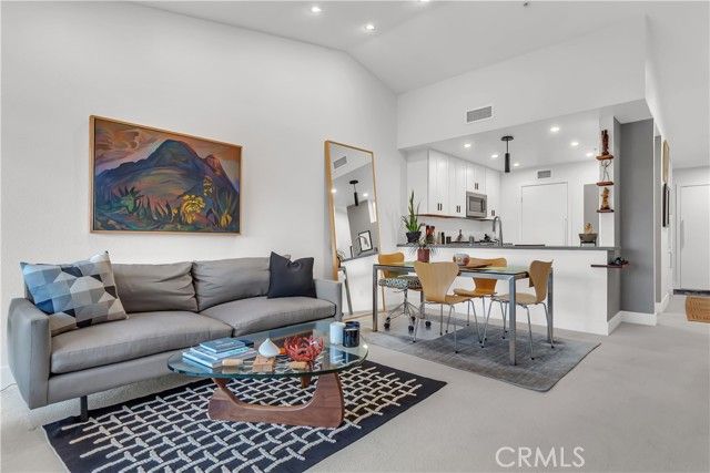 128 Villa Point, Newport Beach, CA 92660