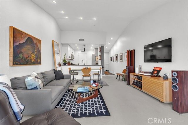 128 Villa Point, Newport Beach, CA 92660