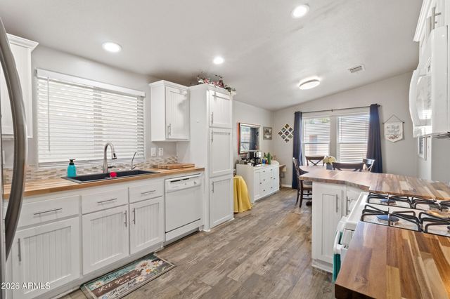 2401 W SOUTHERN Avenue 229, Tempe, AZ 85282