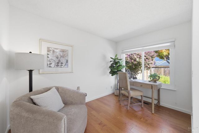 679 Lobelia Ct, Sonoma, CA 95476