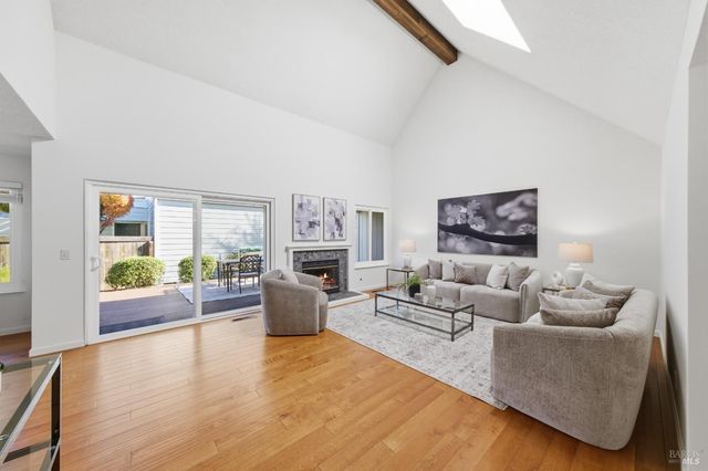 679 Lobelia Ct, Sonoma, CA 95476