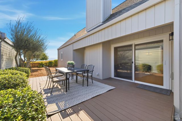 679 Lobelia Ct, Sonoma, CA 95476