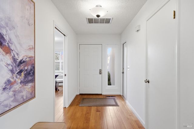 679 Lobelia Ct, Sonoma, CA 95476