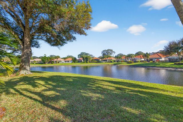 520 E Tall Oaks Drive, Palm Beach Gardens, FL 33410