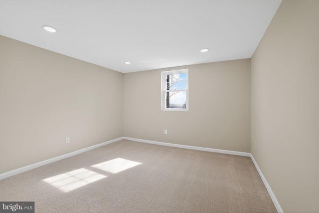 28 CIRCLE DR, Eagleville, PA 19403