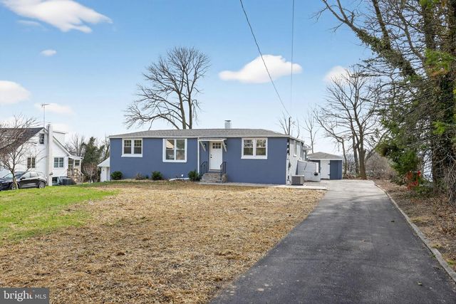 28 CIRCLE DR, Eagleville, PA 19403