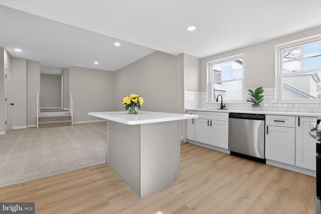 28 CIRCLE DR, Eagleville, PA 19403