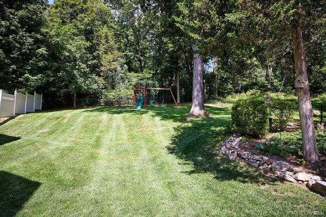 90 Woodcrest Drive, Hopewell Junction, NY 12533
