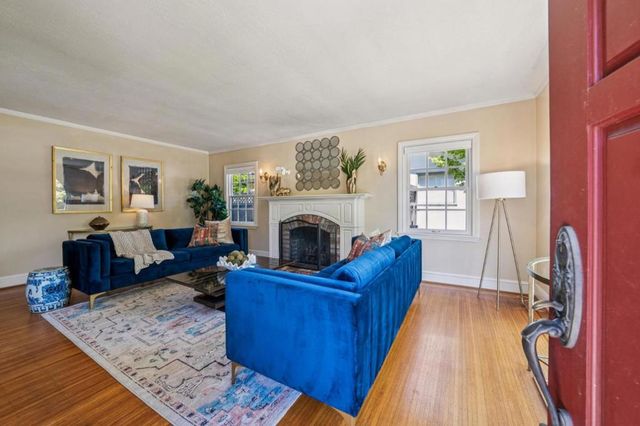 170 Grand Street, Redwood City, CA 94062