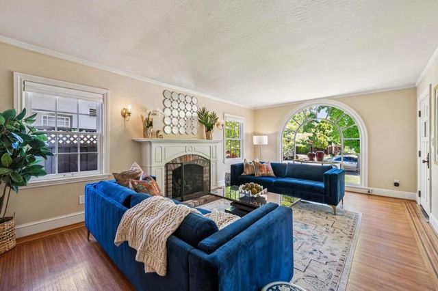 170 Grand Street, Redwood City, CA 94062