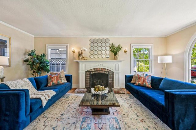 170 Grand Street, Redwood City, CA 94062