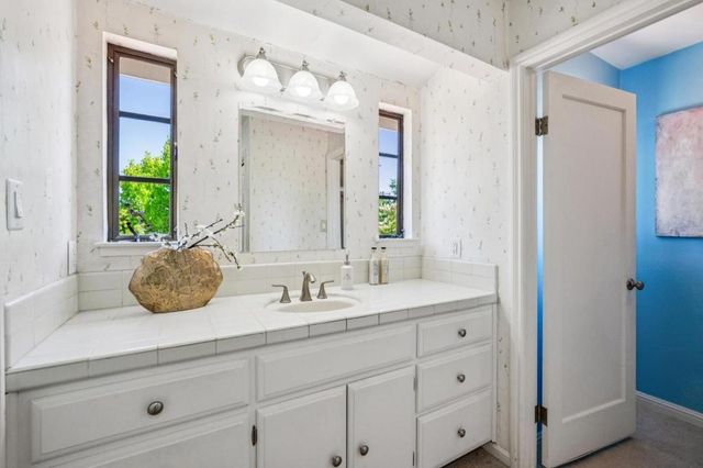 170 Grand Street, Redwood City, CA 94062