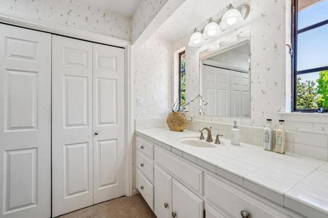 170 Grand Street, Redwood City, CA 94062