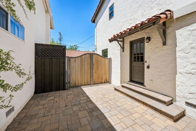 170 Grand Street, Redwood City, CA 94062