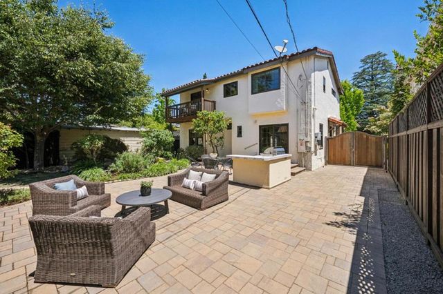 170 Grand Street, Redwood City, CA 94062