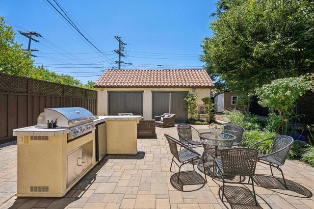 170 Grand Street, Redwood City, CA 94062