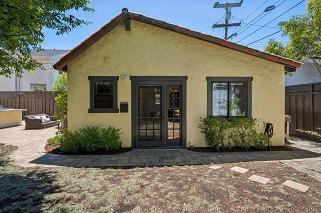 170 Grand Street, Redwood City, CA 94062