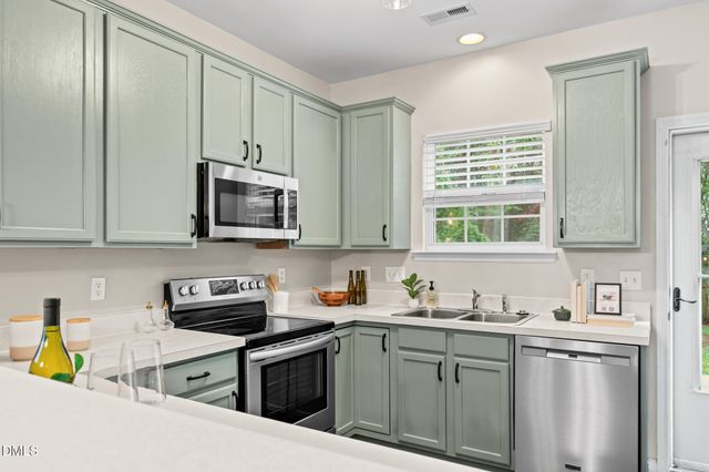 8421 Whisper Ridge Place, Raleigh, NC 27613