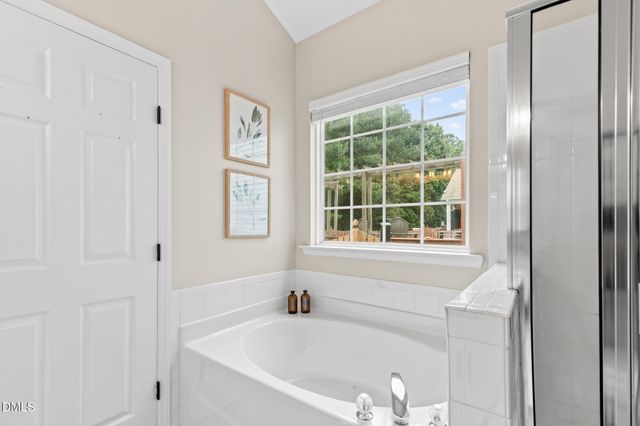 8421 Whisper Ridge Place, Raleigh, NC 27613