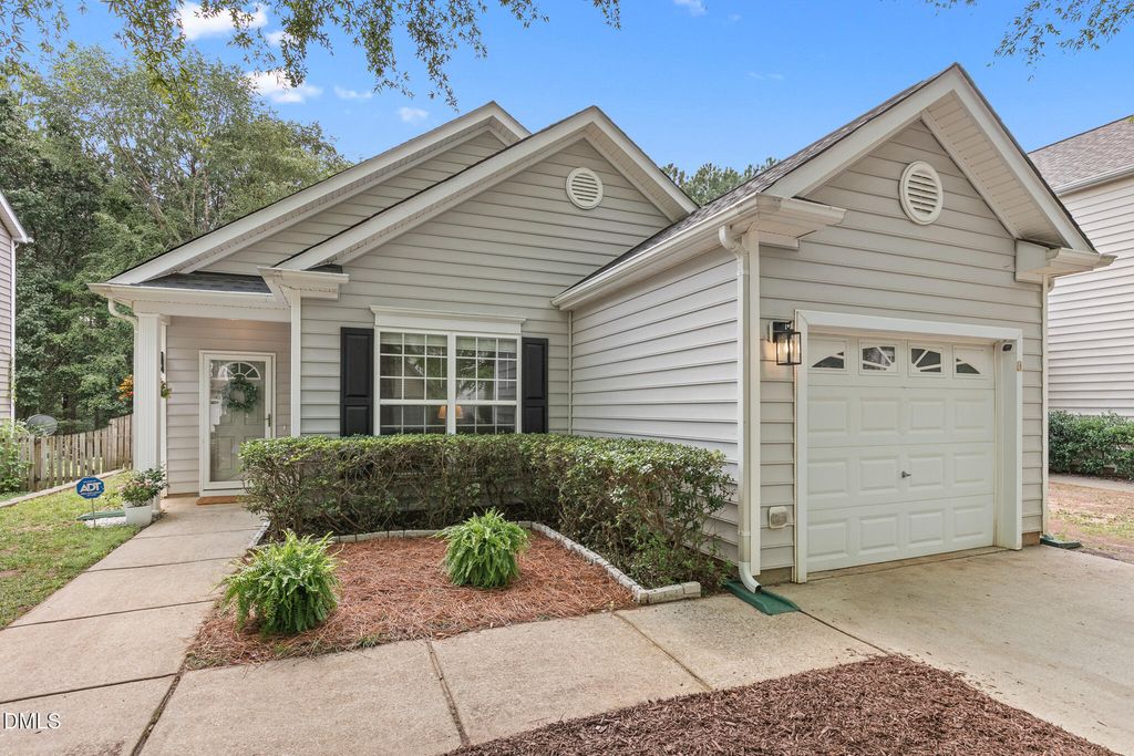 8421 Whisper Ridge Place, Raleigh, NC 27613