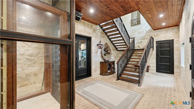 308 Paseo Del Rio, Seguin, TX 78155