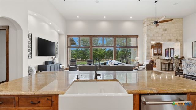 308 Paseo Del Rio, Seguin, TX 78155