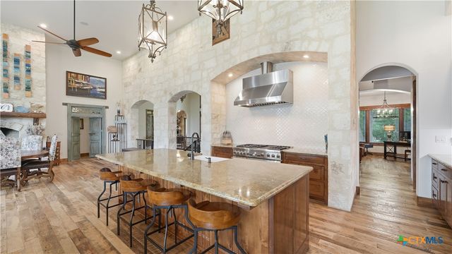 308 Paseo Del Rio, Seguin, TX 78155
