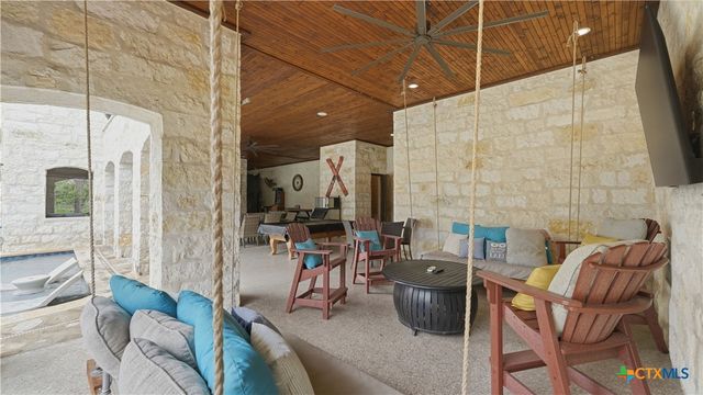 308 Paseo Del Rio, Seguin, TX 78155