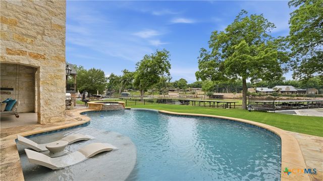 308 Paseo Del Rio, Seguin, TX 78155