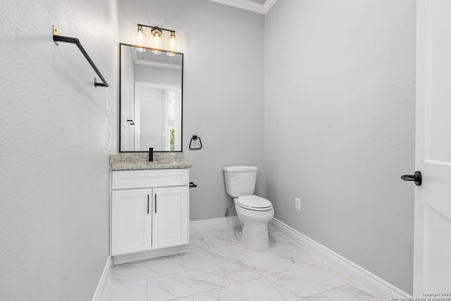 3828 Palomino Springs, Bandera, TX 78003