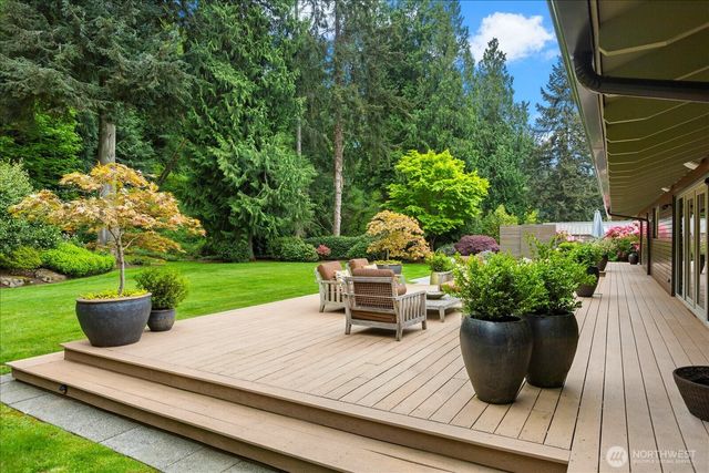 8320 Frederick Place, Edmonds, WA 98026