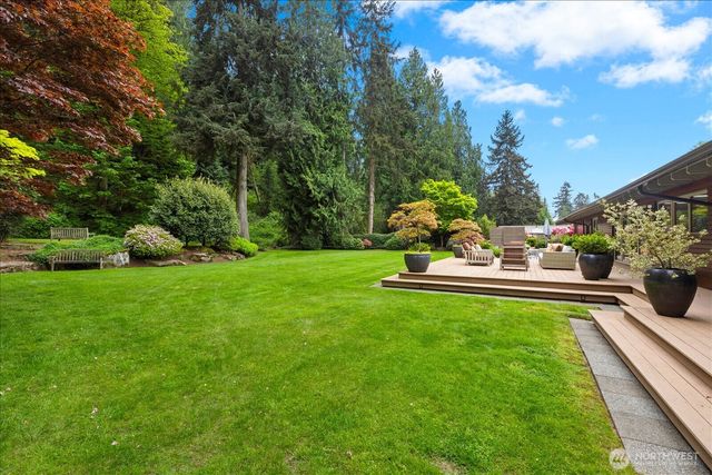 8320 Frederick Place, Edmonds, WA 98026