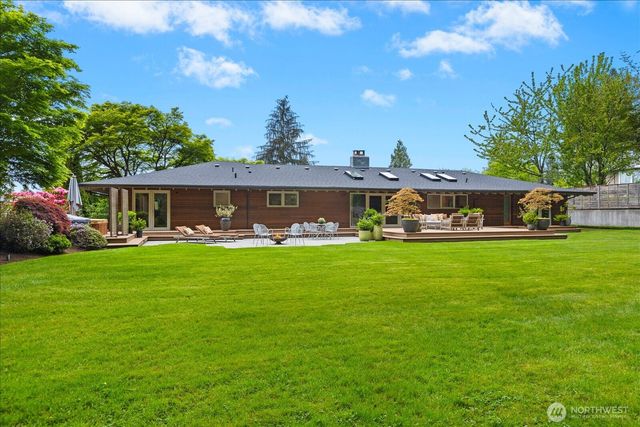 8320 Frederick Place, Edmonds, WA 98026