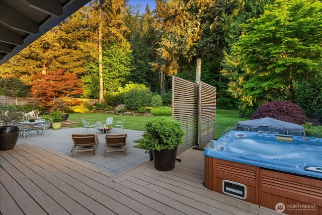 8320 Frederick Place, Edmonds, WA 98026