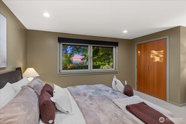 8320 Frederick Place, Edmonds, WA 98026