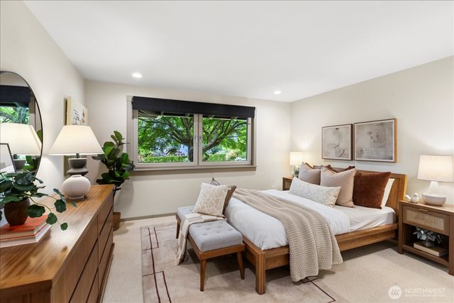 8320 Frederick Place, Edmonds, WA 98026