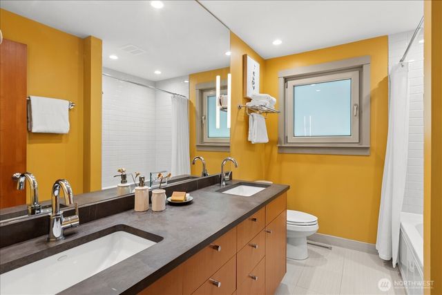 8320 Frederick Place, Edmonds, WA 98026